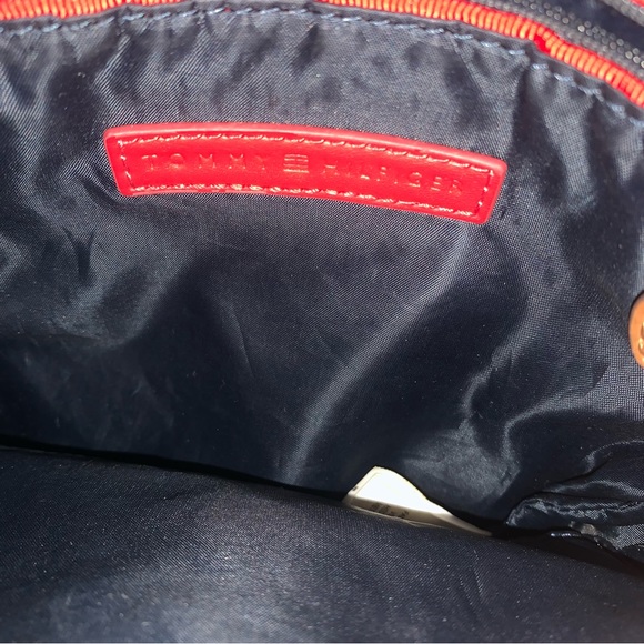 SALE❤️ 40% OFF Tommy Hilfiger Crossbody Purse - Picture 2 of 2
